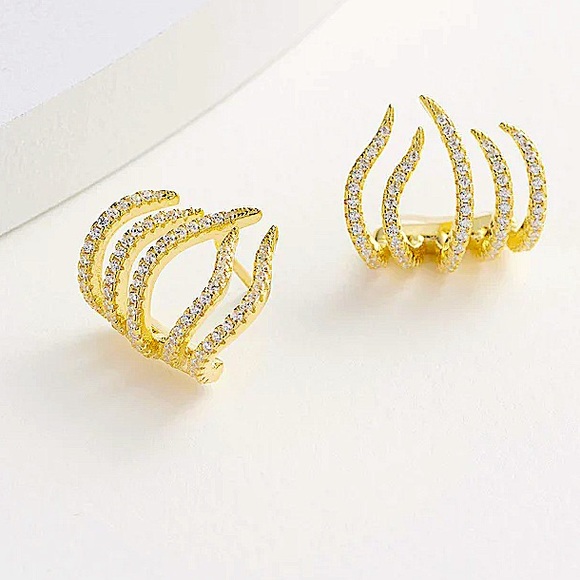 Gold 5 Prong Zircon Claw Earrings, Minimalist, Ear Climber, Ear Jacket - Picture 11 of 13